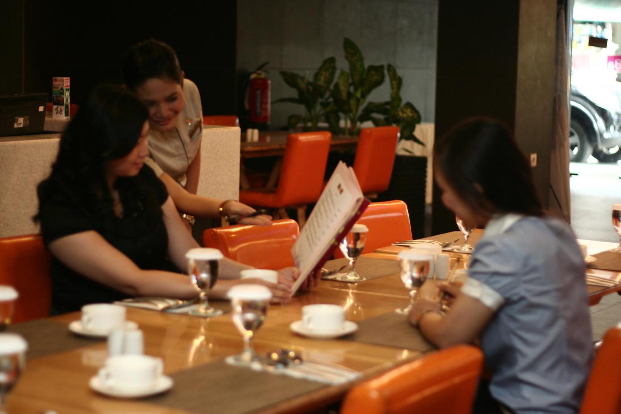 Swiss-Belinn Medan Exterior photo